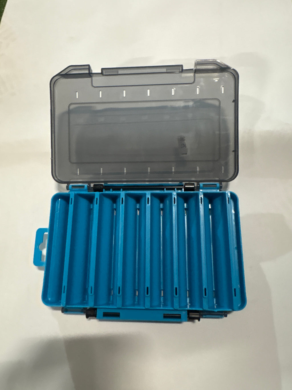 Zig zag tackle box medium