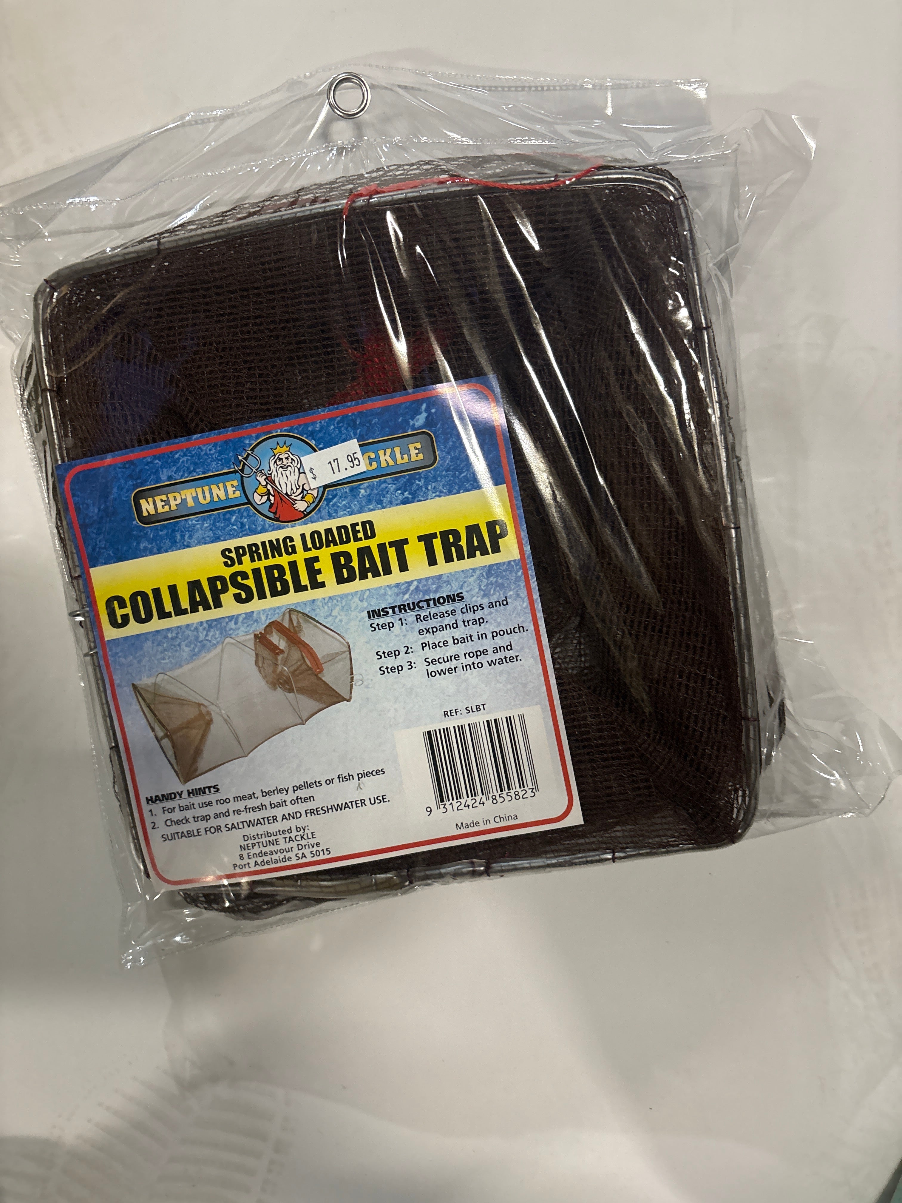 Spring loaded collapsible bait trap