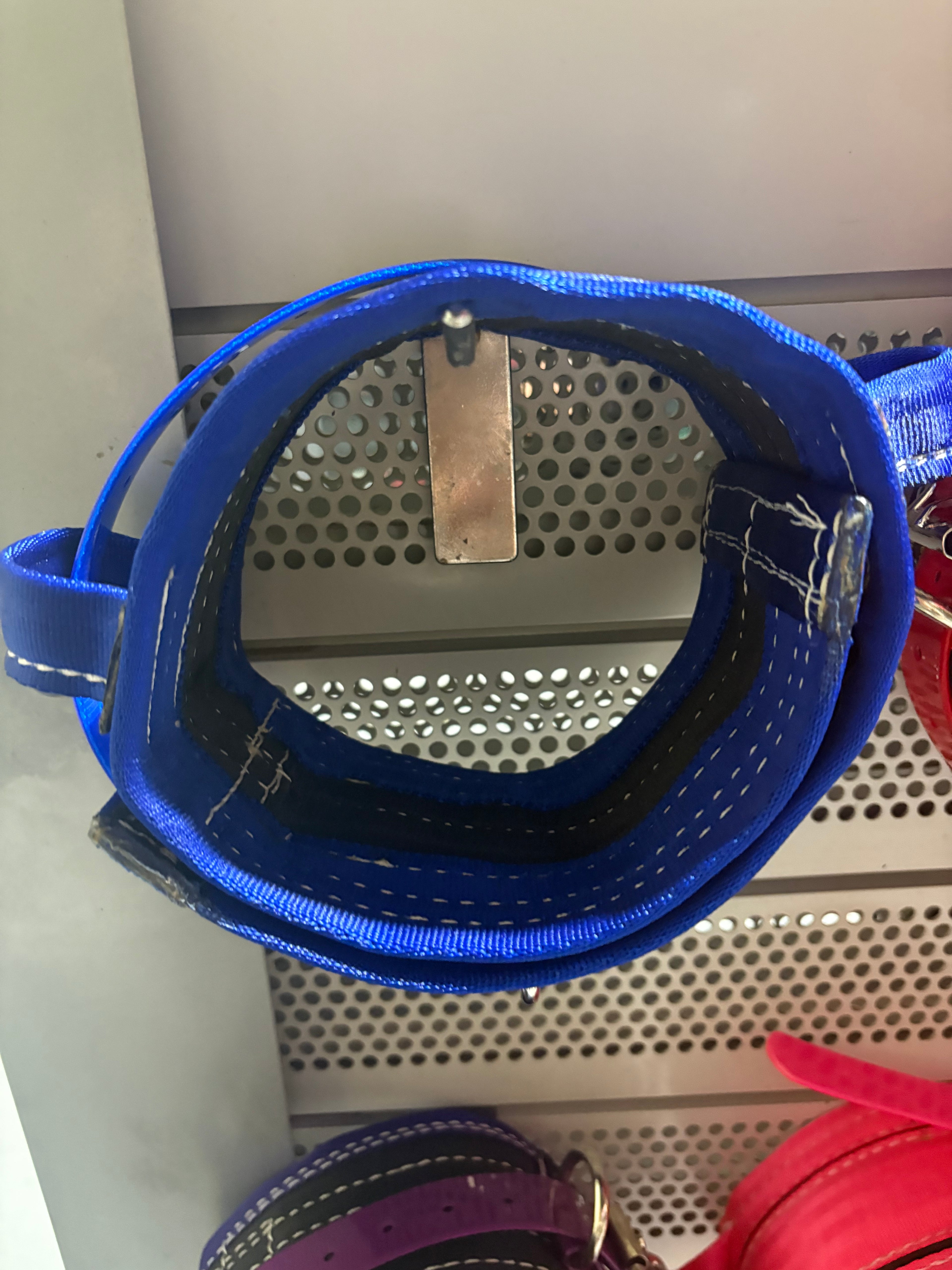 Rip collars