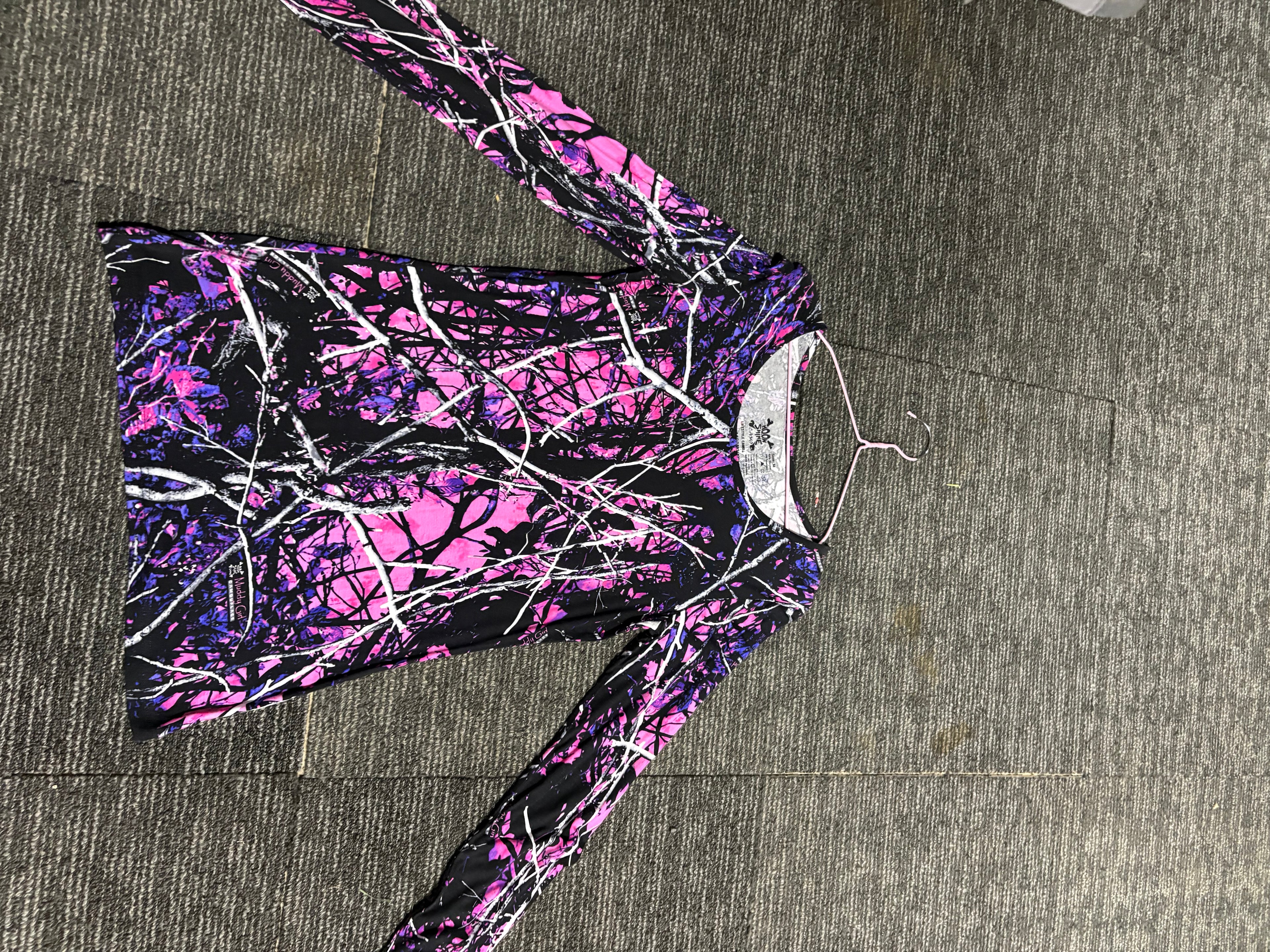 Long sleeve camo top